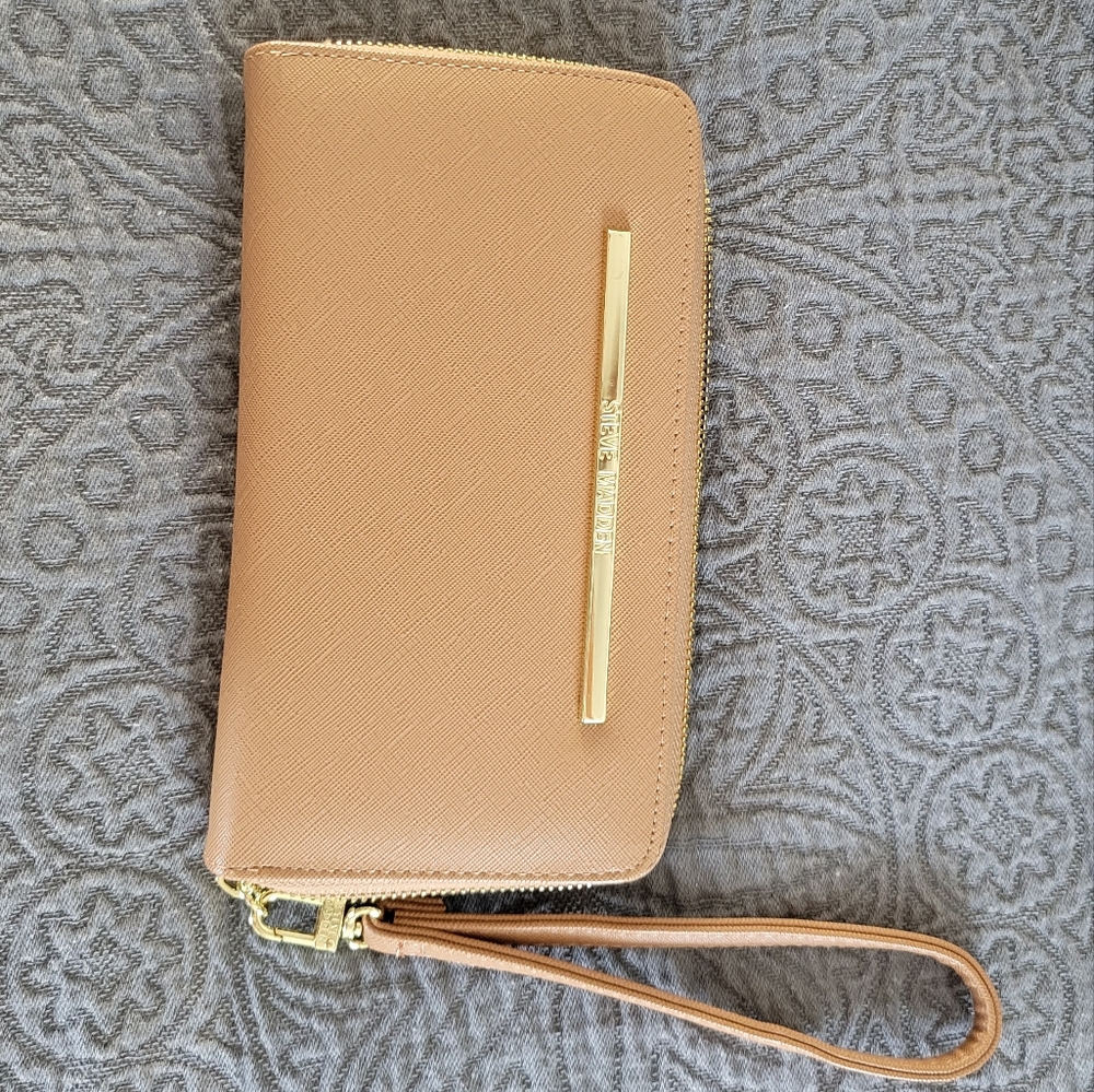Steve Madden Tan Wallet